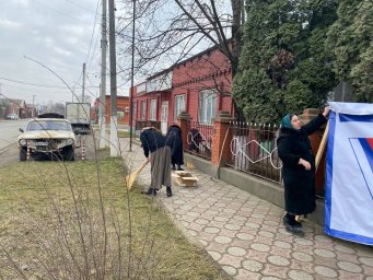В преддверии Рамадана коллектив Карабулакского Дома культуры принял участие в общегородском субботнике