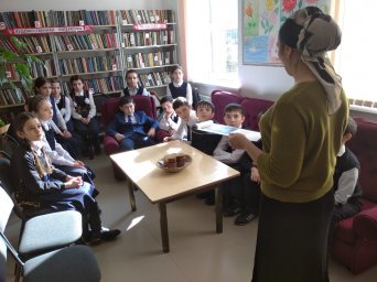 В ДК с.п. Яндаре  прошел тематический час "Блокадный хлеб"