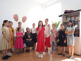 ​Литературно-музыкальную композицию, посвященную Дню семьи, любви и верности, подготовили в Доме культуры Нового Реданта