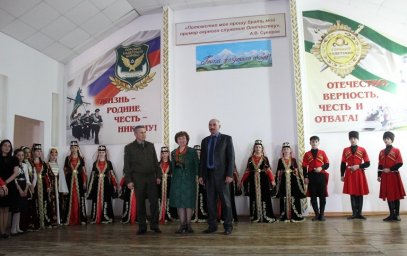 Выступление в кадетском корпусе