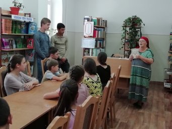 В СДК с.п.Пседах прошел час истории, посвященный  памятной дате военной истории Отечества.