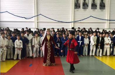 Ансамбль "Онгушт" поддержал спортсменов