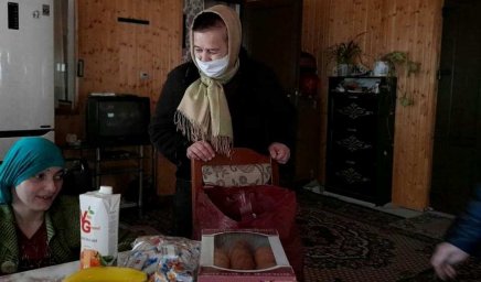 Работники ДК с.п. Нестеровское оказали поддержку инвалидам