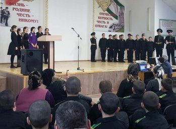 Солистки Назрановского РДК и ДК с.п. Яндаре в гостях у кадетов