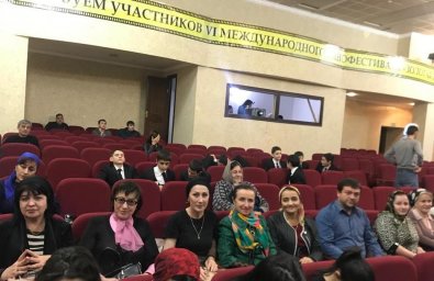 На открытии кинофестиваля "Золотая башня"