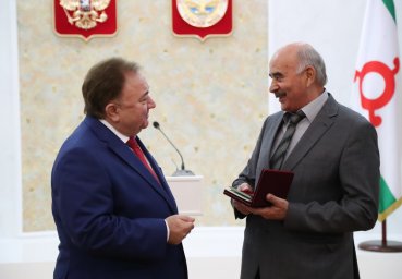 Директор ДК г. Карабулак Камбулат Аушев награжден  медалью ордена «За заслуги перед Отечеством» II степени