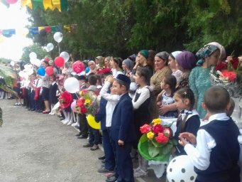 Коллектив Сунженского РДК провел выездные концерты в честь Дня знаний