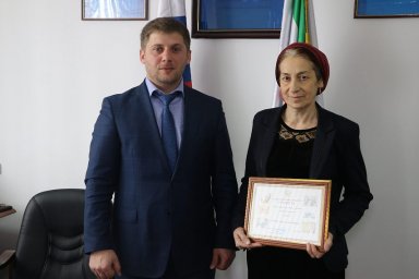 Работники КДЦ г. Малгобек поощрены за вклад в развитие культуры и искусства РИ
