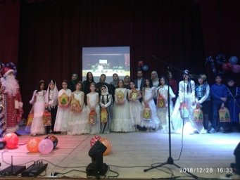 Новогодний праздничный концерт в ДК с.п. Галашки