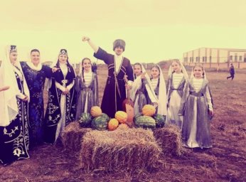 Артисты Сунженского РДК  выступили на II  Республиканском фестивале  "Сенокос-2018″