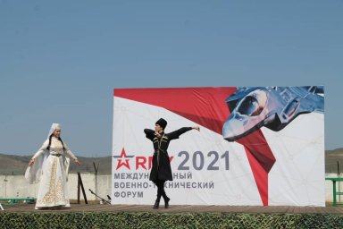 Патриотические песни и артефакты времен ВОВ представлены на форуме "Армия-2021"