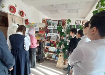 ​Информационный час «Берегите наш язык» провели в Доме культуры сельского поселения Яндаре