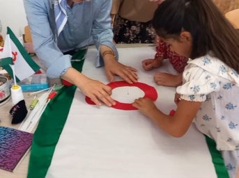 ​Воспитанницы Дома культуры сельского поселения Новый Редант своими руками сшили флаг Ингушетии