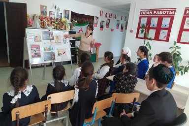 ​В Доме культуры сельского поселения Новый Редант провели профилактическую беседу "Я выбираю жизнь"