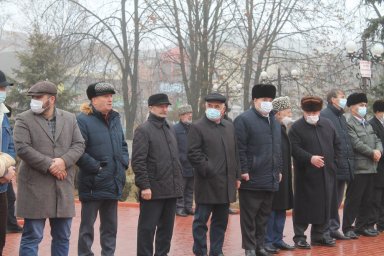 ​Работники КДЦ г. Малгобек приняли участие в проведении митинга, приуроченного ко Дню неизвестного солдата.