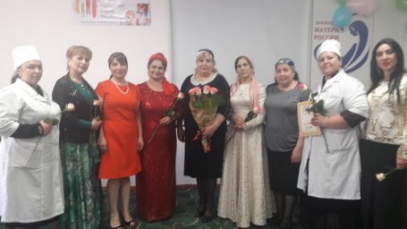 Праздник медицинских сестер украсили артисты КДЦ