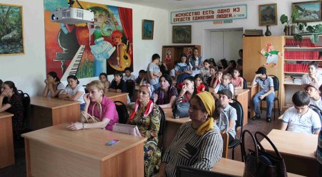 Работники КДЦ г. Малгобек провели беседу о вреде наркомании