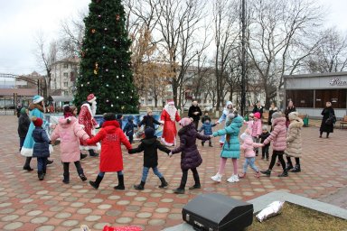 Новогодние утренники для детей города Карабулак