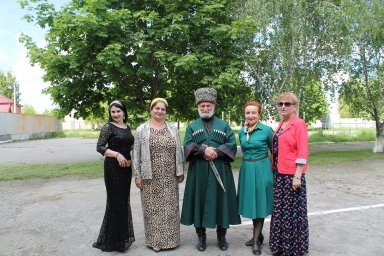 Солисты КДЦ г. Малгобек провели культурную программу для призывников