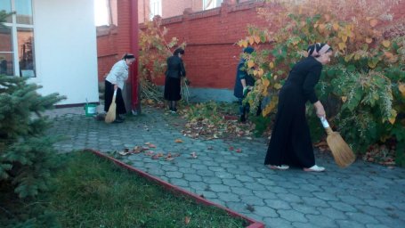 Субботник в ДК с.п. Алхасты