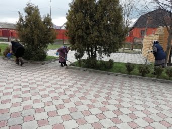 Коллектив  СДК с.п. Пседах провел субботник