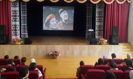 ​В Яндаре увидели фильмы современных кинематографистов