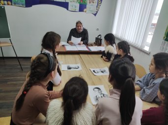 ​Работники ДК сельского поселения Галашки провели со школьниками мероприятие, посвященное памяти Героя России Ш.У. Костоева