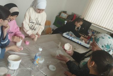 В Доме культуры сельского поселения Али-Юрт помогают юным мастерам раскрыть свой потенциал В Доме культуры сельского поселения Али-Юрт помогают юным мастерам раскрыть свой потенциал