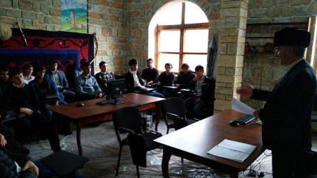 Вводная  лекция в школе ингушских адатов для мальчиков