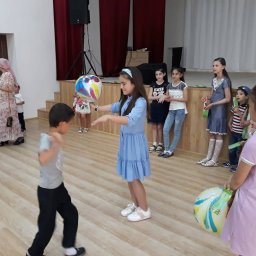 Позитивные эмоции и сладкие призы для детей в ДК с.п. Инарки