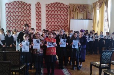 В  Сунженском РДК прошла акция «Блокадный хлеб»