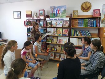 Выставка ко Дню защиты детей в ДК Новый Редант