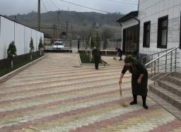 Субботник в ДК с.п. Мужичи