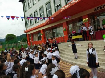 Коллектив ДК с.п. Галашки в мероприятии "Школьные годы чудесные!"