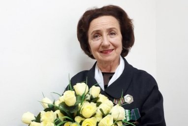 Сегодня отмечает свой день рождения наша коллега Асет Абдурзакова Сегодня отмечает свой день рождения наша коллега Асет Абдурзакова