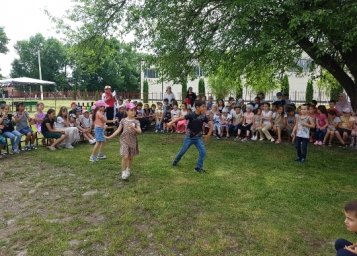 Дети порадовались концерту солистов ДК с.п. Кантышево