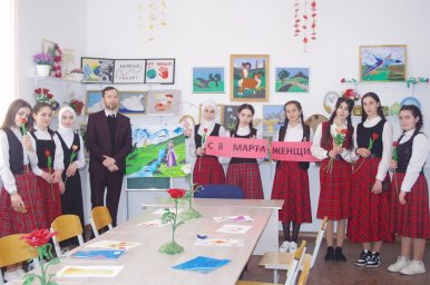 ​Стихи о женском счастье прозвучали в Долаковском Доме культуры