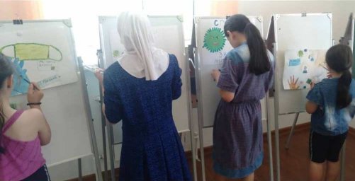 Юные художники против вируса