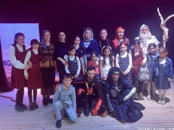 Спектакль "Крепость Шамая " на сцене ДК с.п. Зязиков- юрт