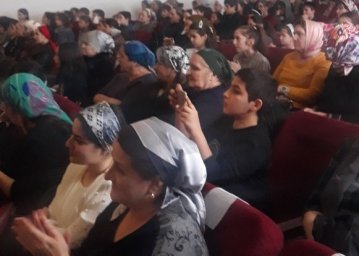 Зрители ДК с.п. Плиево рукоплескали любимым артистам