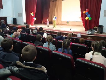 Юные нестеровчане порадовались цирковой программе