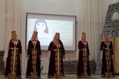 ​Женская вокальная группа «Лоаман оаз» приняла участие в литературно-музыкальном вечере «Дека са илли»