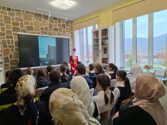 Школьники Алкуна прикоснулись к легендам Крымского полуострова