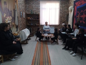 ​В Сунженском РДК провели мероприятие «ГIалгIай меттала беттай цIераш»