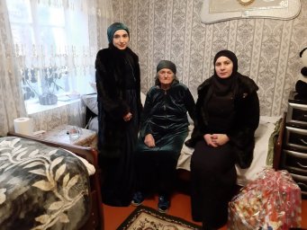 Работники ДК с.п. Галашки почтили Э.М. Героеву