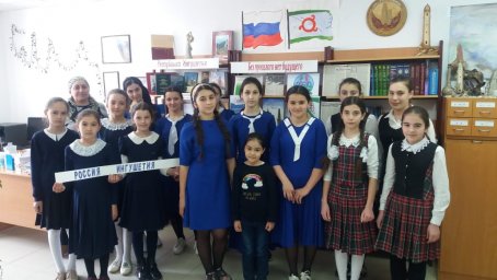 В ДК с.п. Новый Редант прошла выставка "Без прошлого нет будущего"